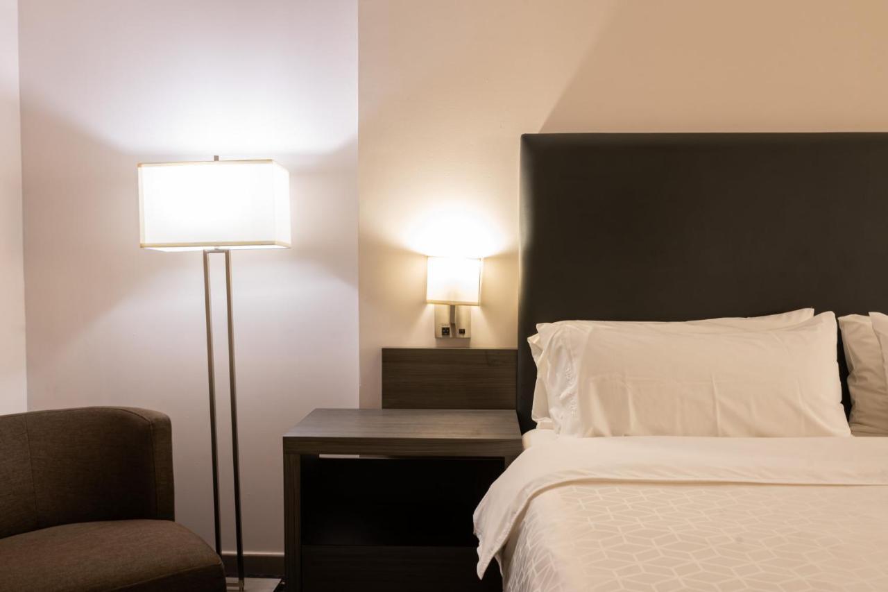 Holiday Inn Express Hotel & Suites Hermosillo By Ihg Exterior photo