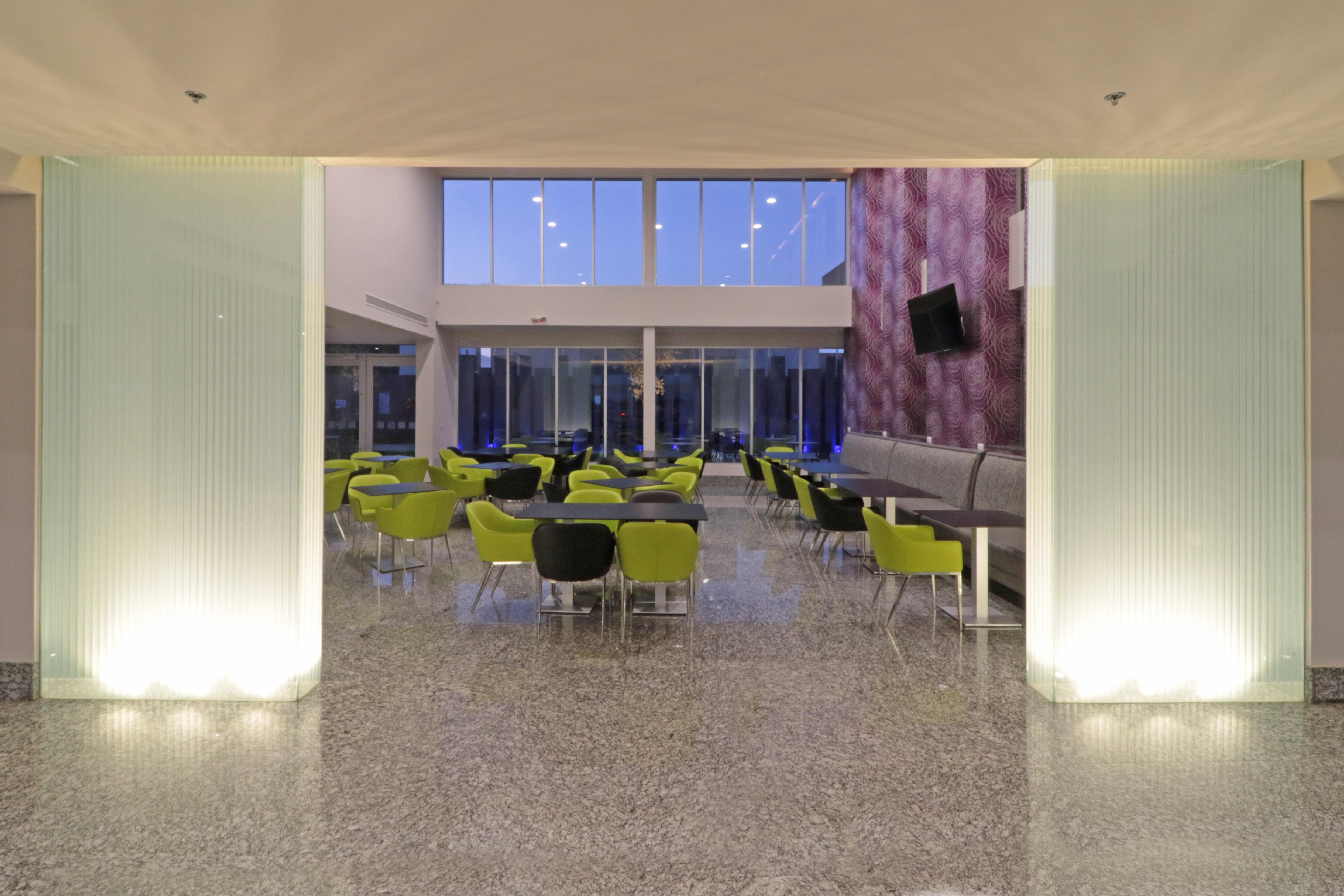 Holiday Inn Express Hotel & Suites Hermosillo By Ihg Exterior photo