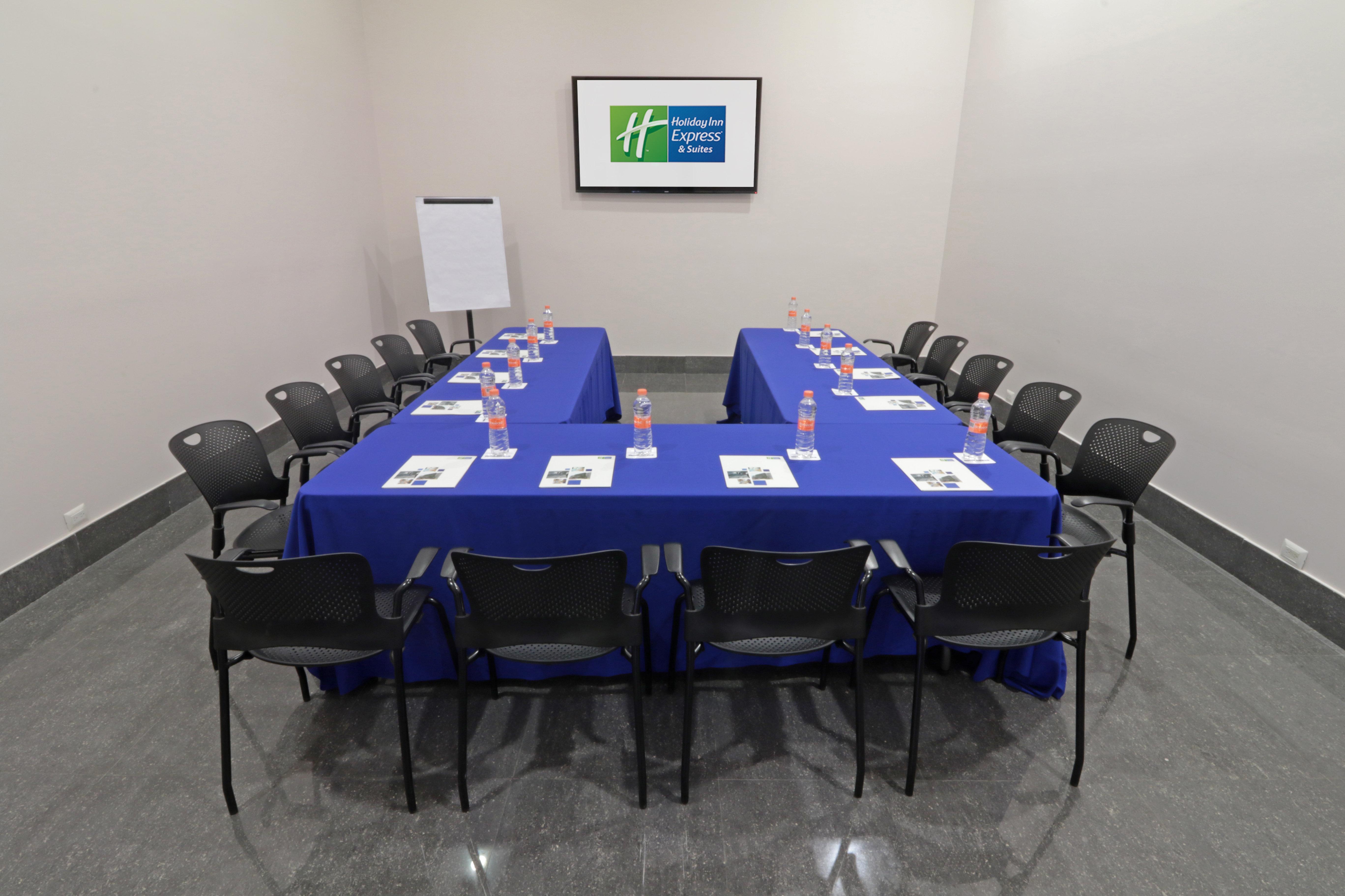 Holiday Inn Express Hotel & Suites Hermosillo By Ihg Exterior photo