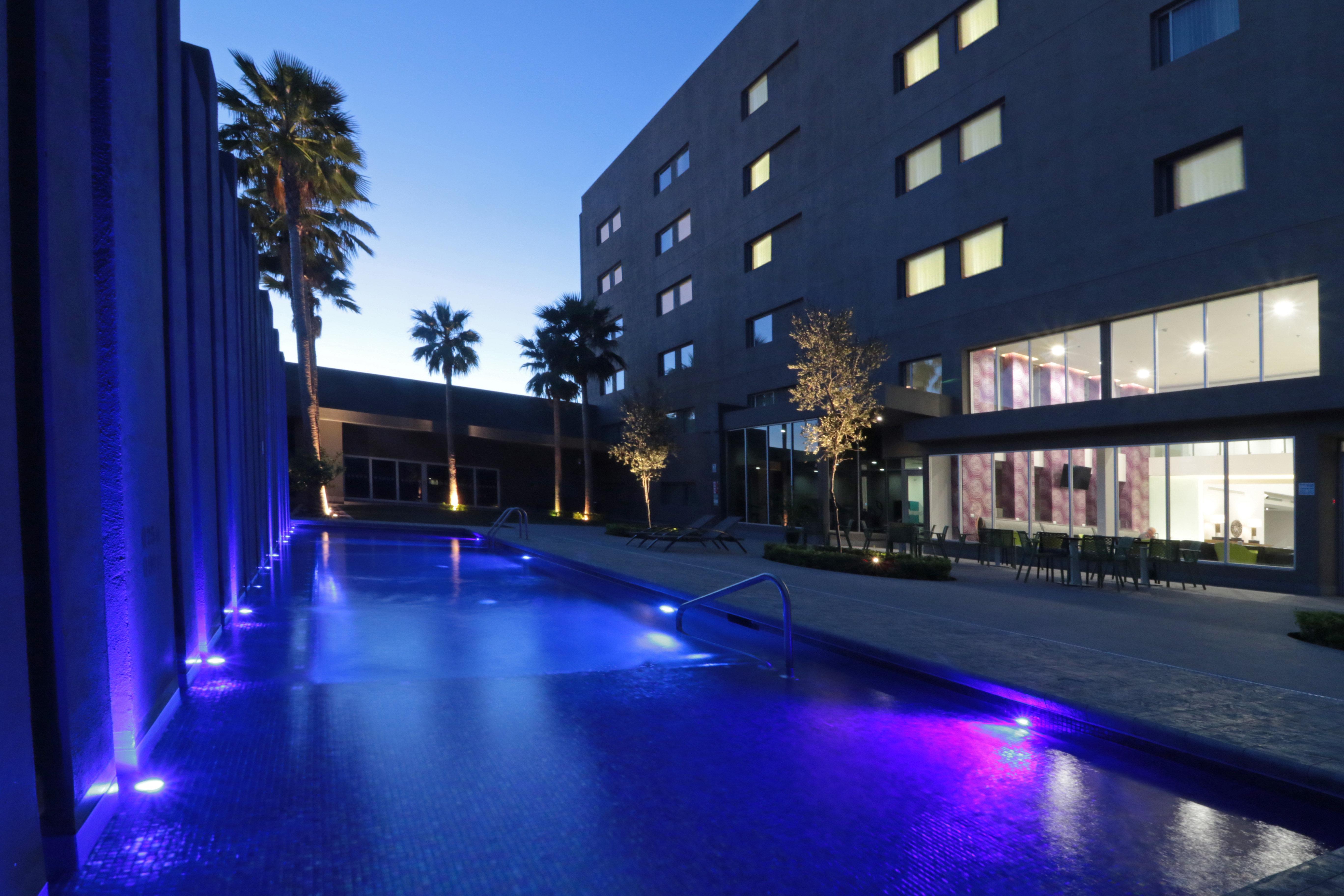 Holiday Inn Express Hotel & Suites Hermosillo By Ihg Exterior photo
